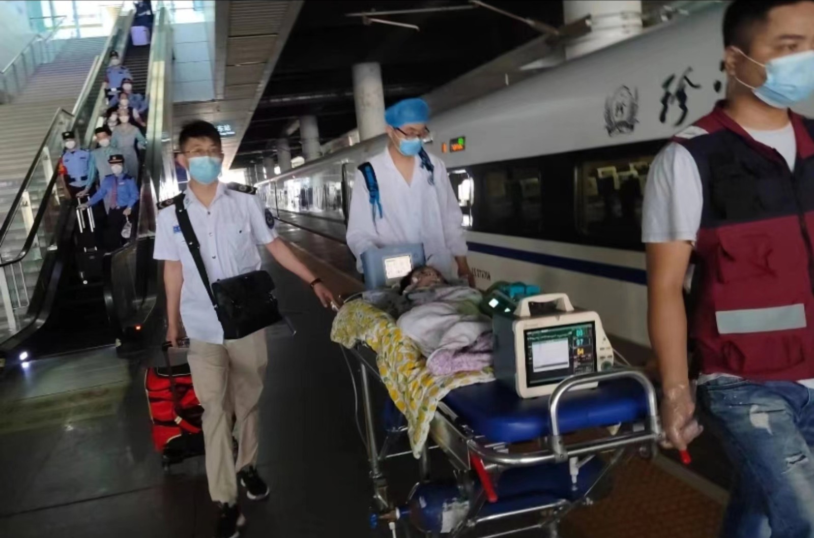 晋江市高铁转运公司